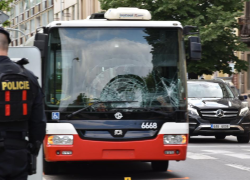 Chodci podle mluvčího policie Jana Rybanského šli na čevenou