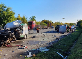 Smrtelná nehoda na obchvatu Kolína! Silnice je uzavřena.